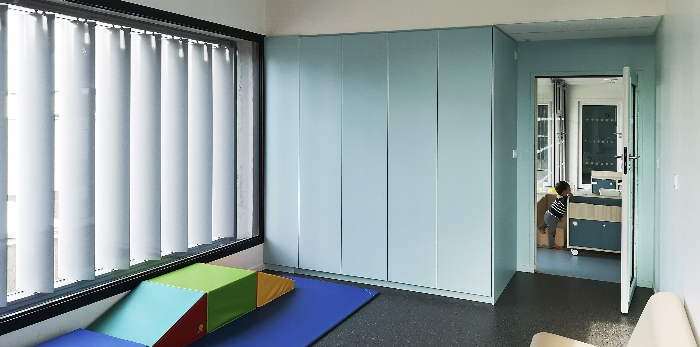 Accueil petite enfance - Confort intérieur - Mobilier sur mesure - Plerneuf - Architecture intérieure