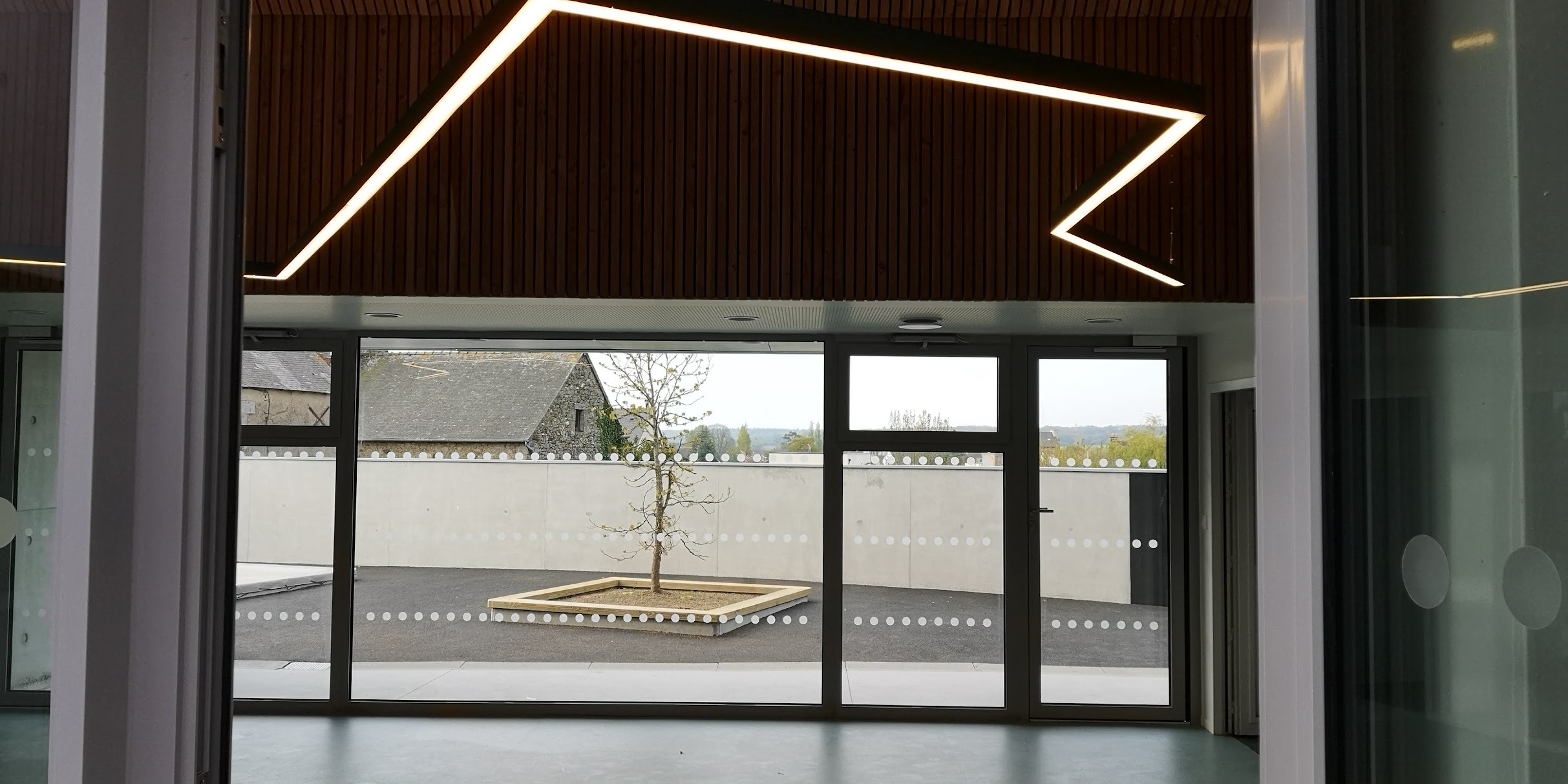 Photo de la crèche intérieur de PLERNEUF réalisé par l'agence avant 2025 - PLUS ARCHITECTURES