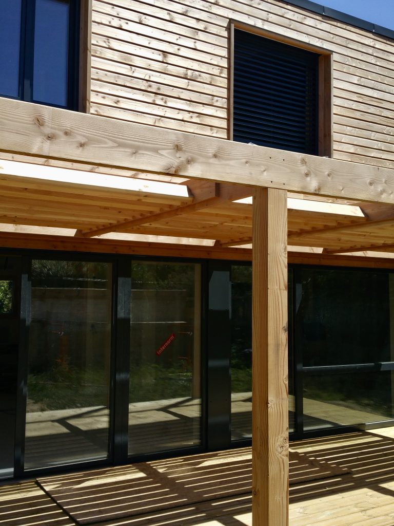Maison passive - Construction bois - détail sur matériau - Plus Architectures - Rennes 