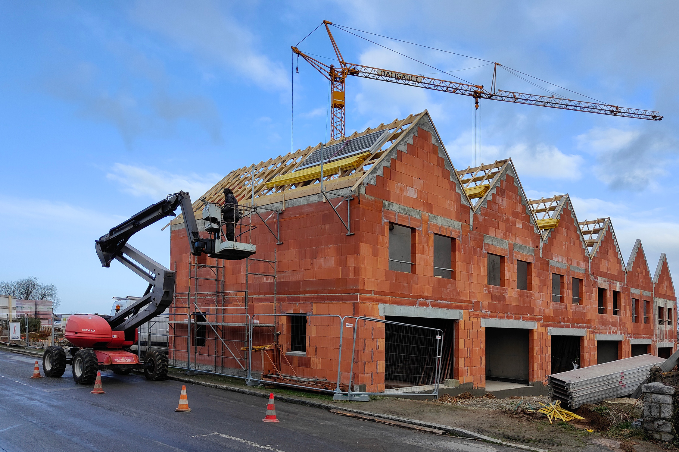 Ensemble résidentiel -Rennes France - Vue extérieure pendant travaux - PLUS D'ARCHITECTURE